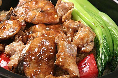 排骨煲仔饭