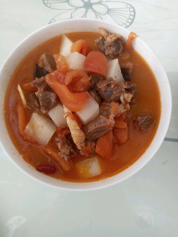 牛肉萝卜柿子汤的做法