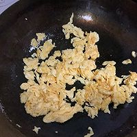 妈妈必备：营养全面蛋炒饭的做法图解4