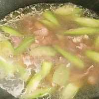 丝瓜肉片汤的做法图解5