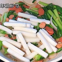 #刘畊宏女孩减脂饮食#火腿炒年糕的做法图解6