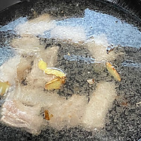 夏天常喝的快手冬瓜排骨汤的做法图解5