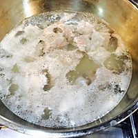 黄豆苦瓜排骨汤的做法图解4