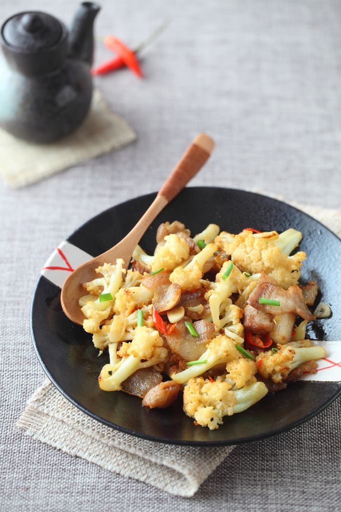 Cauliflower in dry pot