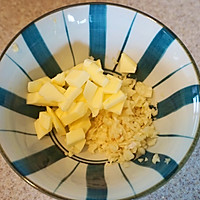 蒜香黄油条的做法图解1
