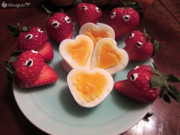 爱在春天——草莓心蛋