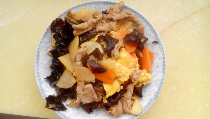 里脊炒时蔬