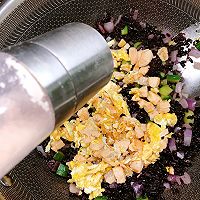 #天猫美味妙妙屋#三文鱼炒黑米饭的做法图解13