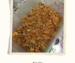 辣白菜肉丝炒饭的做法