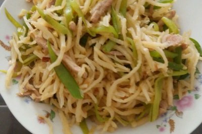 扁豆角肉丝炒饼
