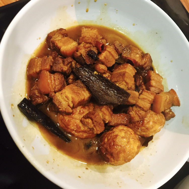 虎皮蛋红烧肉的做法