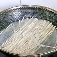 #肉食者联盟#香肠时蔬打卤面的做法图解9