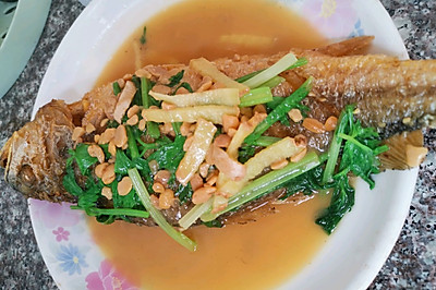 普宁豆酱焖黄花鱼