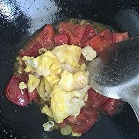 “家味道”之西红柿炒鸡蛋的做法图解5