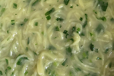 鸡汤菠菜面 <宝宝食谱>