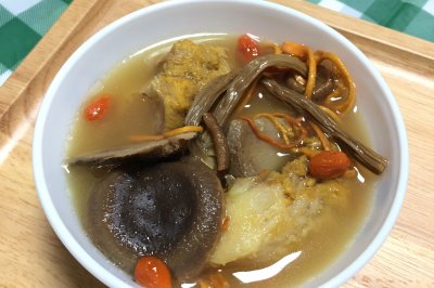 菌菇肋排汤
