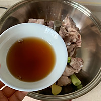 玉米山药排骨汤的做法图解4