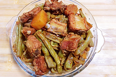 东北菜～豆角土豆炖排骨