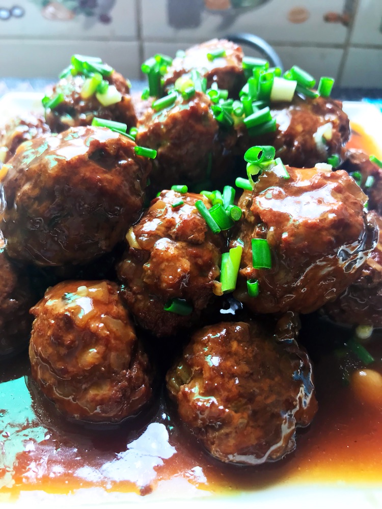 Braised lion's head