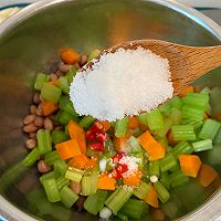 #珍选捞汁 健康轻食季#花生米拌芹菜的做法图解8