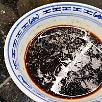 皮蛋拌辣椒的做法图解2