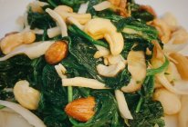 美味蔬食｜菇果炒菠菜的做法