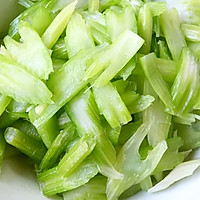 西芹百合溜虾仁的做法图解3