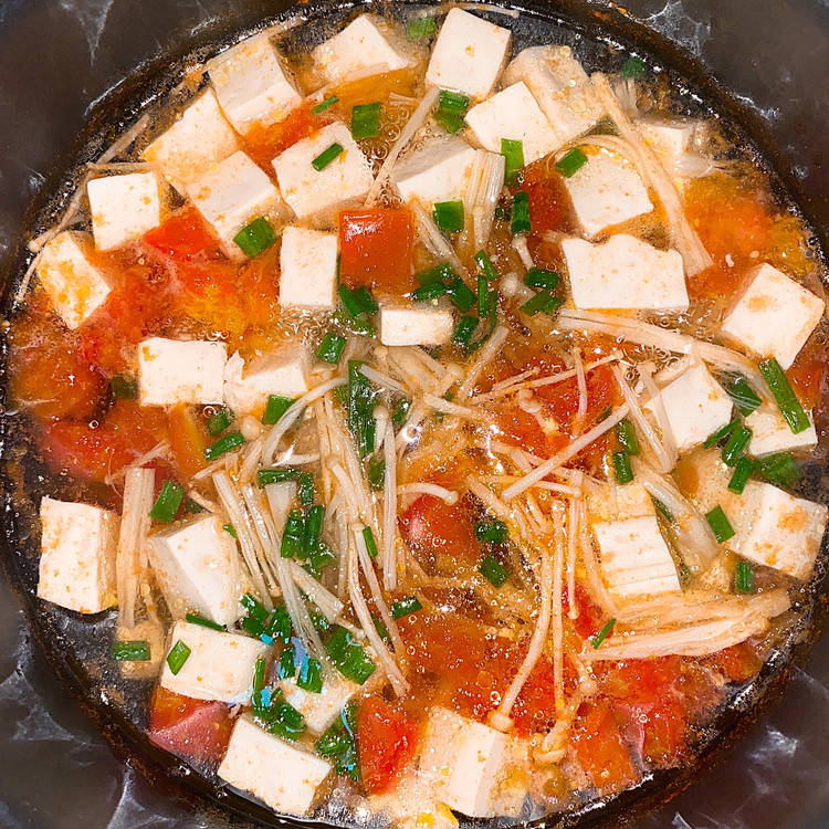 减脂餐 | 番茄豆腐菌菇汤的做法