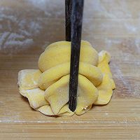 #摩其林美味CP#秋季专属-南瓜花朵馒头的做法图解13