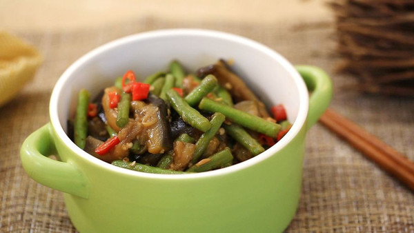 豆角炒茄子-迷迭香