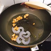 番茄鸡肉虾仁芝士焗饭的做法图解6