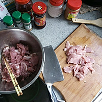 平底锅烩肉的做法图解1