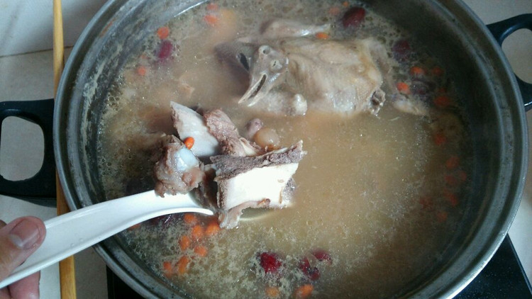 清补鸽子汤的做法
