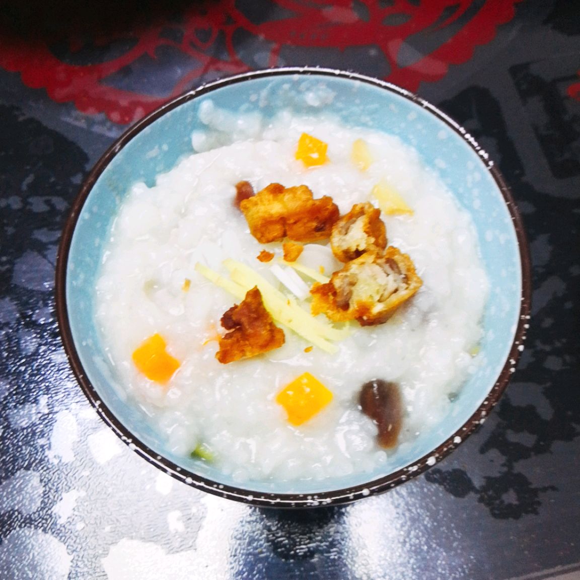 Congee with preserved egg and lean meat