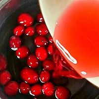 #美食视频挑战赛# 椰丝蔓越莓果汁的做法图解3