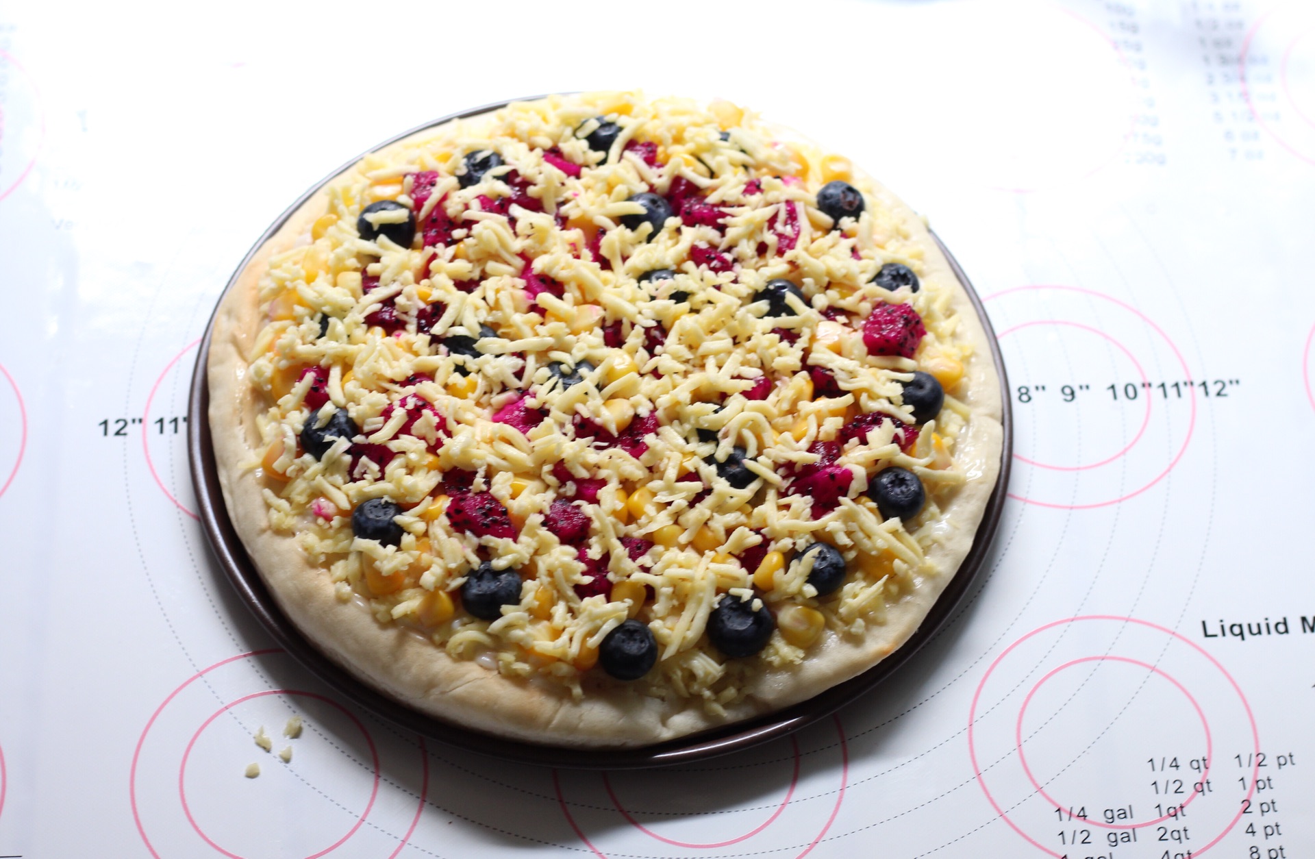 水果披萨的做法_【图解】水果披萨怎么做如何做好吃_水果披萨家常做法大全_明月___明明如月_豆果美食