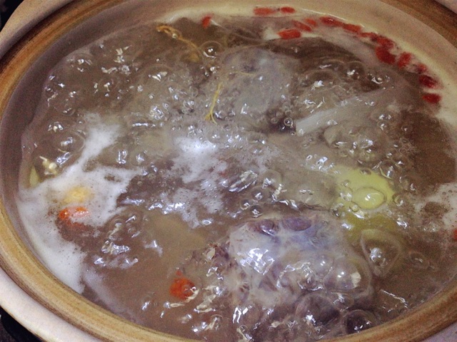 人参牛尾汤的做法图解3