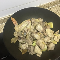 东北小鸡炖蘑菇的做法图解10
