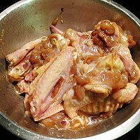#餐桌上的春日限定#木耳笋片焖鸡的做法图解1