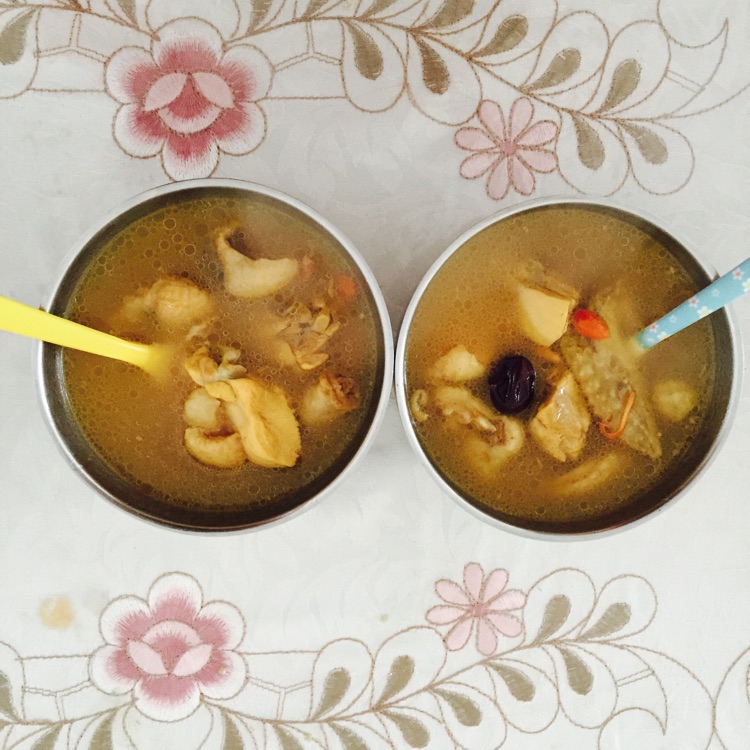 天麻虫草花炖鸡