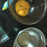 超简单戚风蛋糕卷(o^^o)的做法图解1