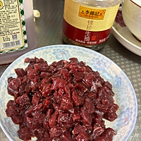 家常黑椒杏鲍菇炒牛肉粒的做法图解7