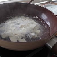 蟹黄豆腐家庭版的做法图解3