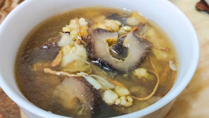 海参芡实汤