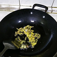 下酒神器：干煸牛肉的做法图解1