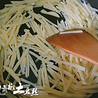 顺家私房菜——蚝油青椒土豆丝的做法图解4