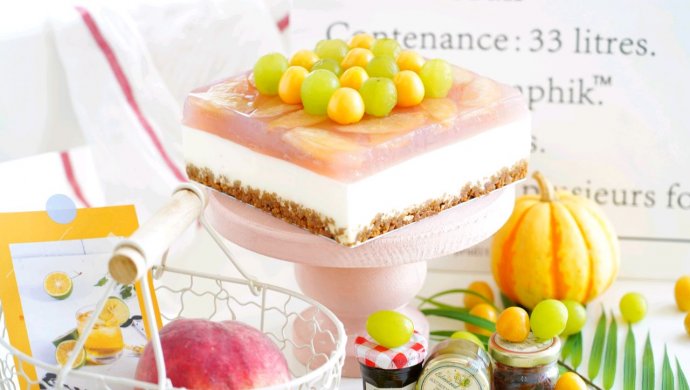蜜桃酸奶慕斯蛋糕