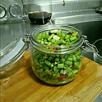 好吃到哭的酸豆角炒肉的做法图解1