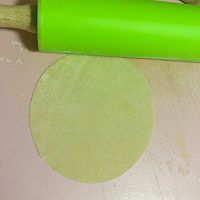 咸蛋黄香菇肉丁烧麦的做法图解2
