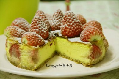 草莓芝士蛋糕【Mosquito私家小厨】